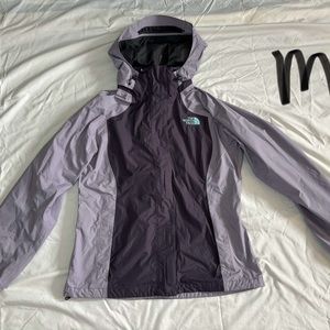 North face woman’s jacket
